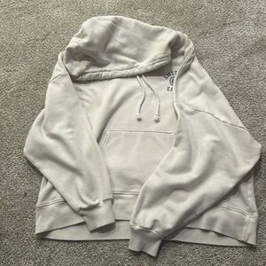 cropped hoodie